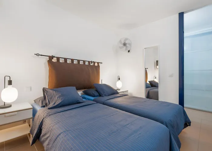 Daire Carmina House *