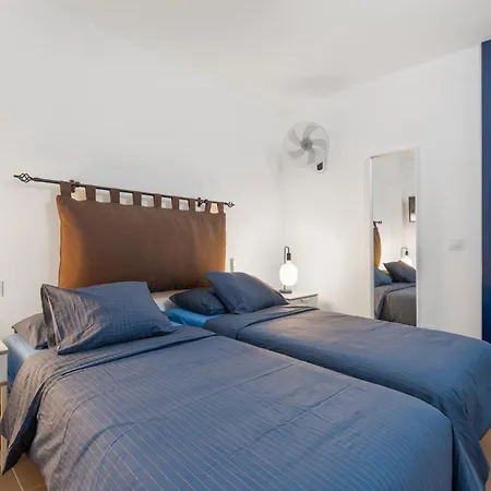 Διαμέρισμα Carmina House *